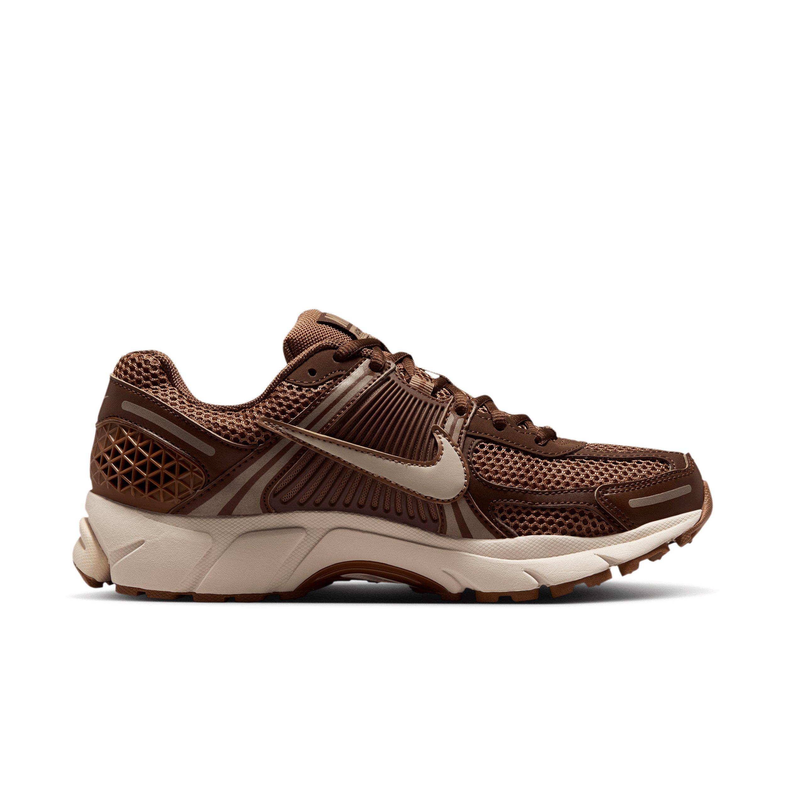 Nike Zoom Vomero 5 "Cacao Wow/Light British Tan/Dark Driftwood/Light Khaki" Women's Shoe - CACAO/LT TAN/DK DRIFTWOOD/LT KHAKI